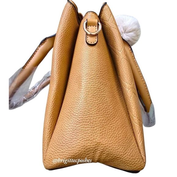 Women Tan Messenger Handbag With Shoulder Strap - Picture 4 of 12